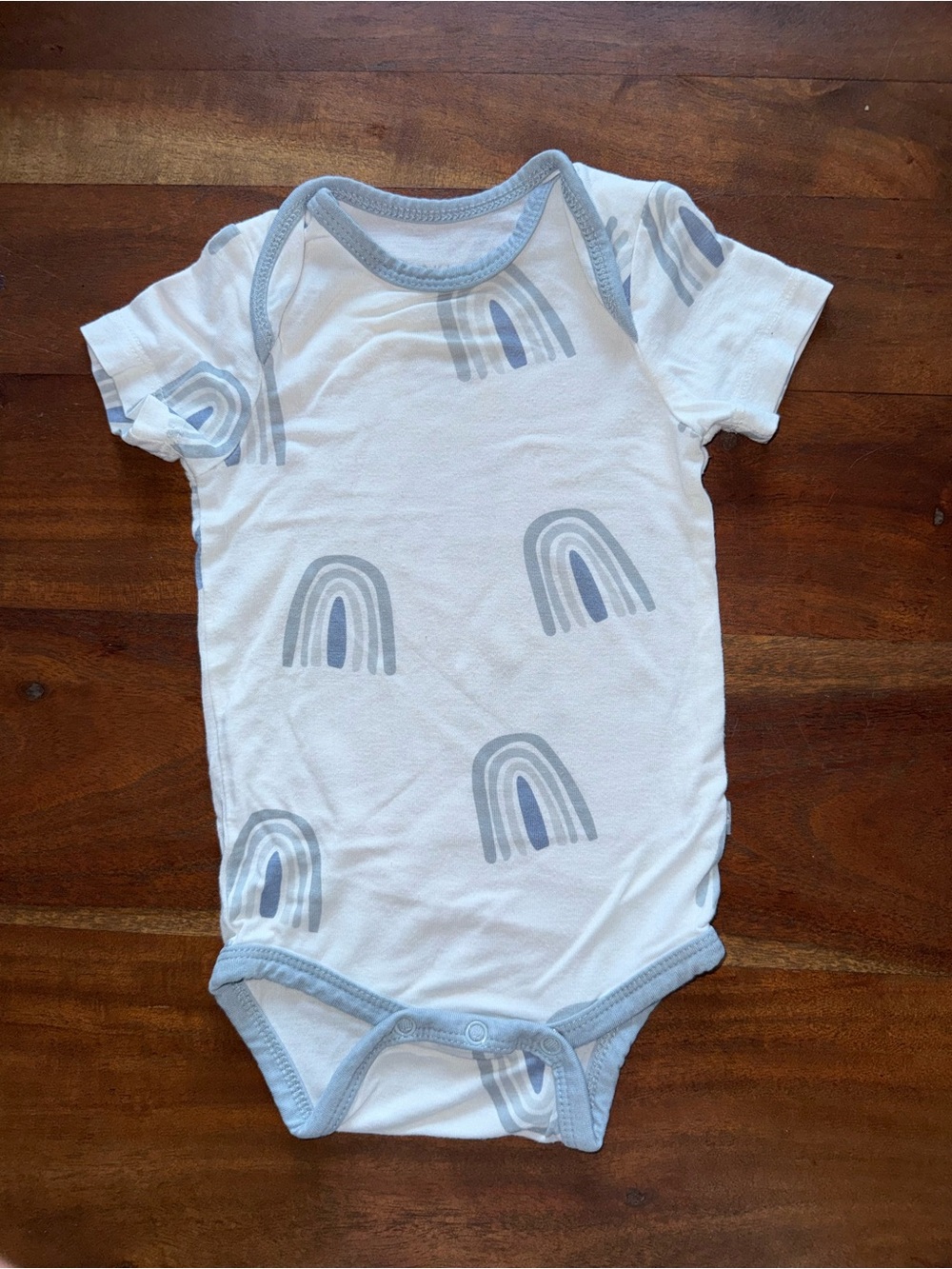 Kyte BABY White One-Piece with Light Gray Rainbows